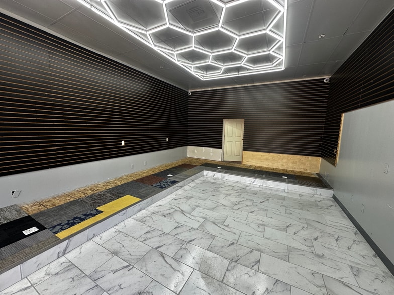 More Photos Of 1485-1495 El Camino Real, Belmont Storefront Retail Office For Lease