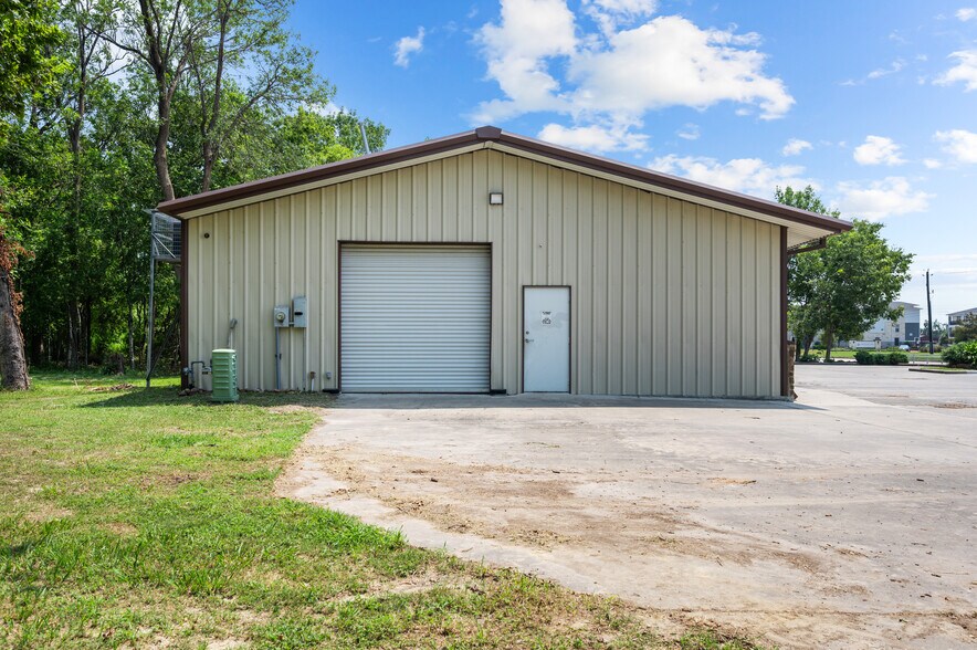More Photos Of 126 W Cedar Bayou Lynchburg Rd, Baytown Medical For Sale
