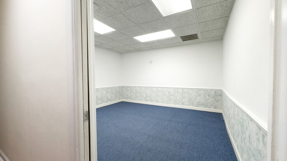 More Photos Of 3612 5th Ave N, Saint Petersburg Office Residential For Lease