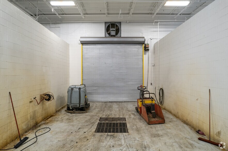 More Photos Of 1000 Brighton St, Union Township Manufacturing For Lease
