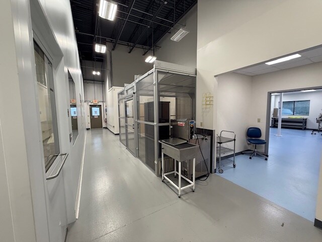 More Photos Of 856 Hercules Dr, Colchester Warehouse For Lease