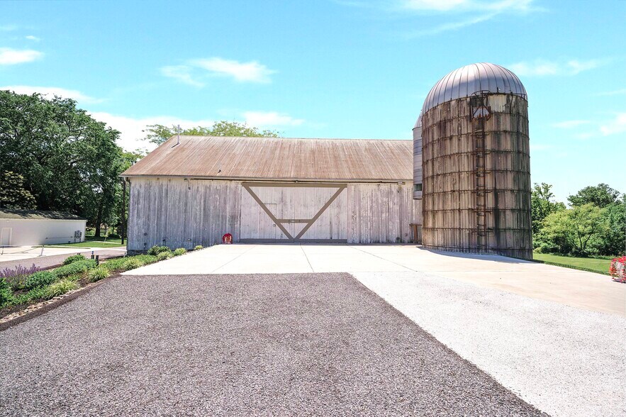 More Photos Of 1902 Jefferson Pike, Brunswick Lodge Meeting Hall For Lease