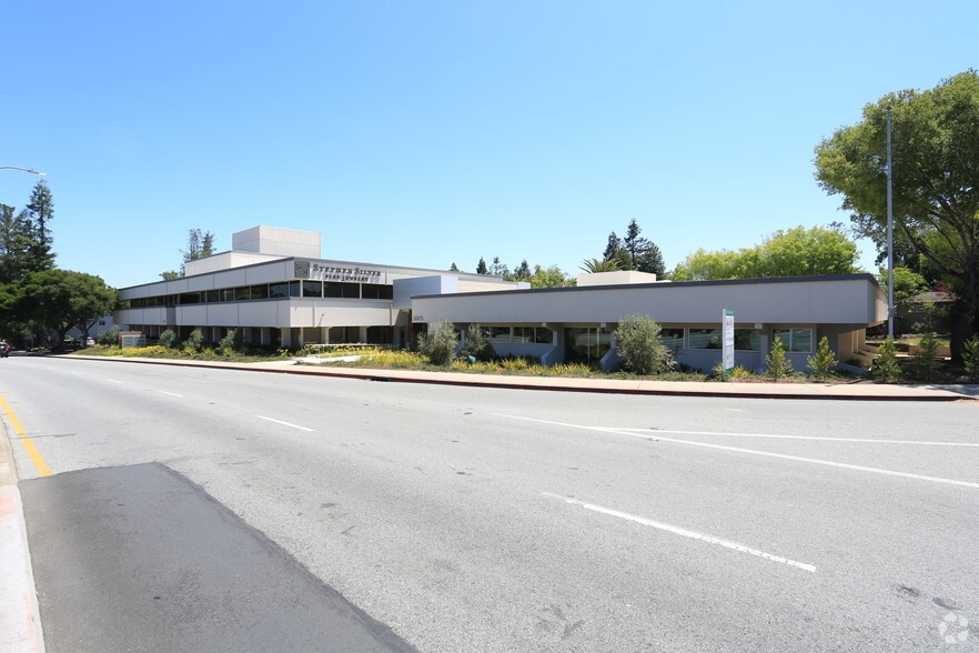 More Photos Of 2055-2075 Woodside Rd, Redwood City Office For Lease