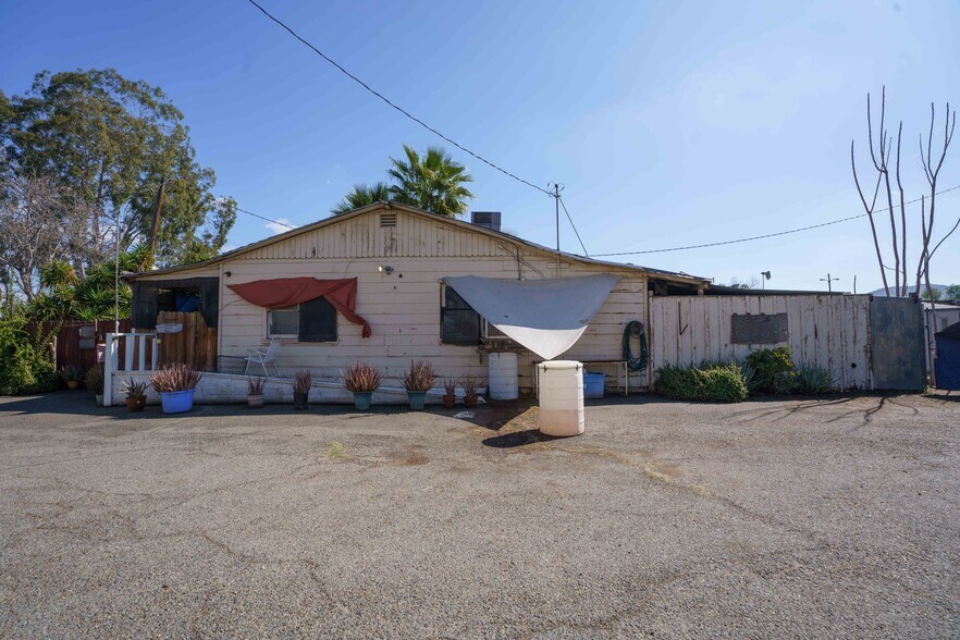 More Photos Of 1210-1216 6th St, Norco Freestanding For Sale