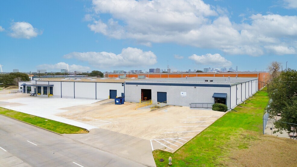 Primary Photo Of 740 Regal Row, Dallas Warehouse For Lease