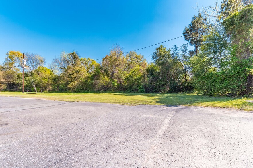 More Photos Of 4265 Augusta Rd, Lexington Office For Sale