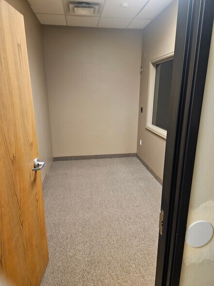 More Photos Of 1733 S Perry St, Castle Rock Warehouse For Lease
