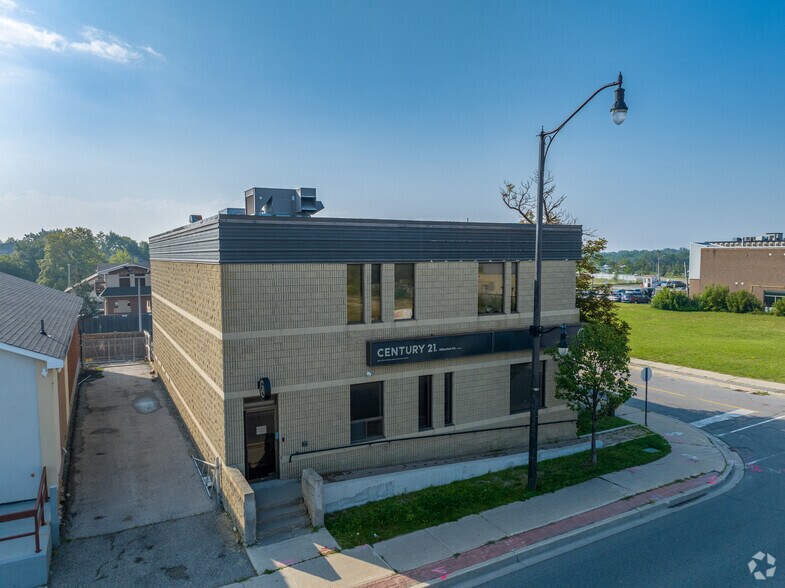 Primary Photo Of 181 Queen St E, Brampton Office For Sale