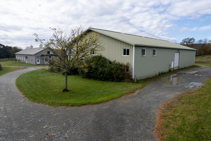 More Photos Of 4 Whitman Rd, Stephentown Sports And Entertainment For Sale