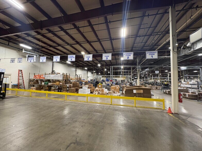 More Photos Of 101 E Industrial Blvd, Logansport Manufacturing For Sale