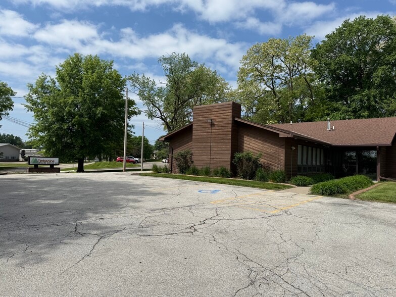 More Photos Of 1801 Fuller Rd, West Des Moines Flex For Sale