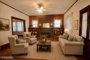 More Photos Of 615 S Washington St, Maryville Office For Sale