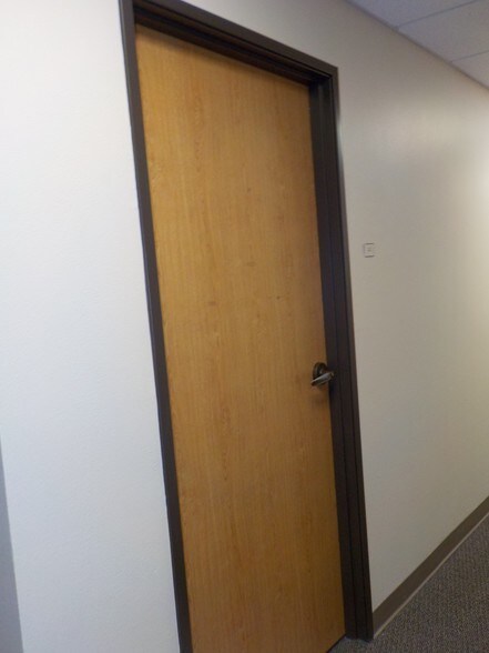 More Photos Of 3700 N 10th St, McAllen Office For Lease