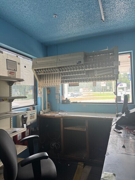 More Photos Of 9495 Waukeenah Hwy, Lamont Service Station For Sale