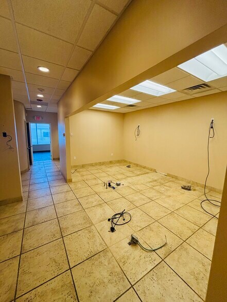 More Photos Of 673 Glen Cove Ave, Glen Head Storefront For Lease