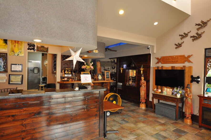 More Photos Of 5370 Peachtree Industrial Blvd, Norcross Restaurant For Sale