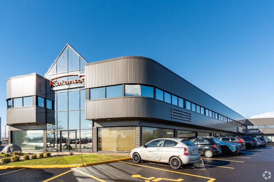 More Photos Of 2500 Rue Jean-Perrin, Québec Unknown For Lease