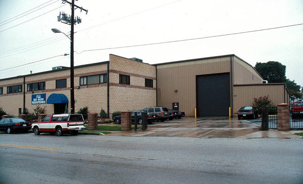 More Photos Of 234 S Haven St, Baltimore Manufacturing For Sale