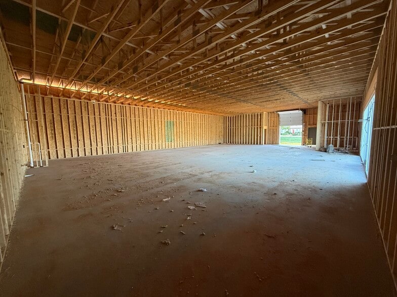 More Photos Of 5844 Scottsville Rd, Bowling Green Storefront Retail Office For Sale