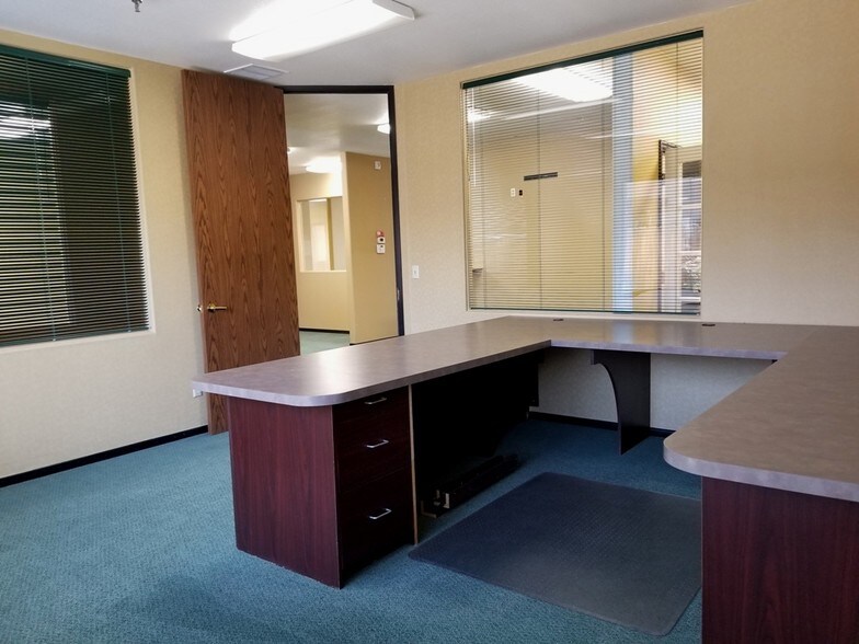 More Photos Of 1700 County Rd, Minden Medical For Lease