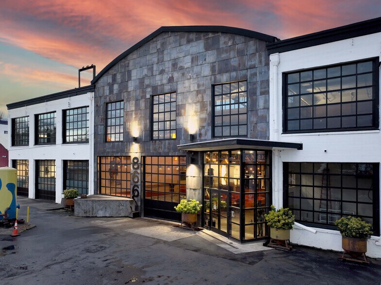 Primary Photo Of 866-900 N Columbia Blvd, Portland Unknown For Lease