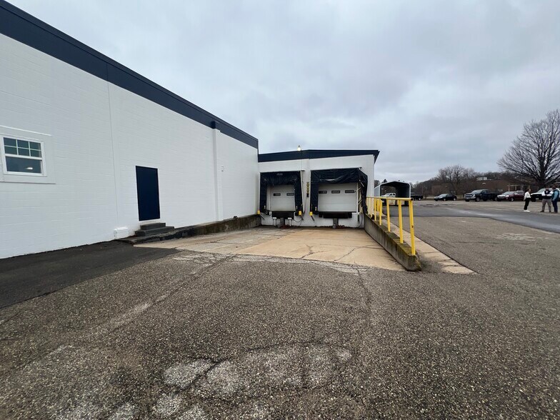 More Photos Of 1212 E Fairplains St, Greenville Manufacturing For Sale