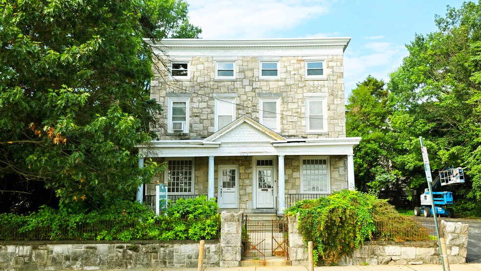 More Photos Of 5912 Ridge Ave, Philadelphia Medical For Lease