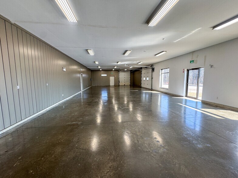More Photos Of 9 Zack Rd, Berry Mills Industrial For Lease