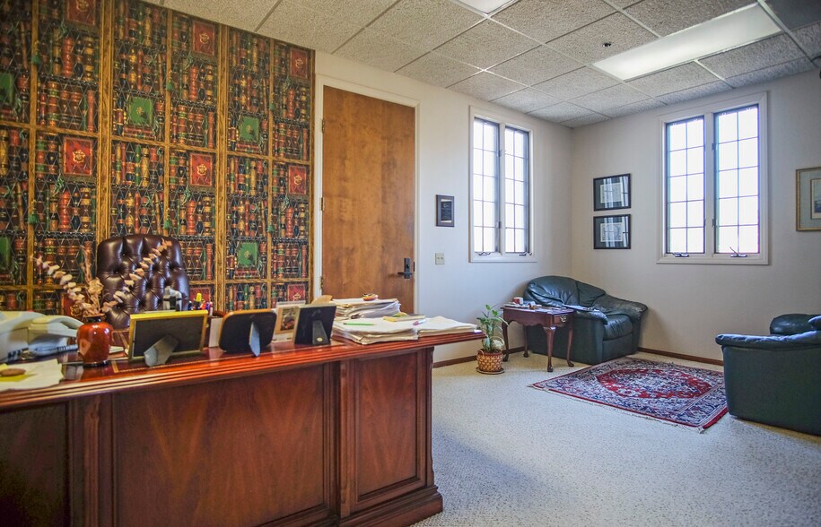 More Photos Of 504 W Pueblo St, Santa Barbara Medical For Sale