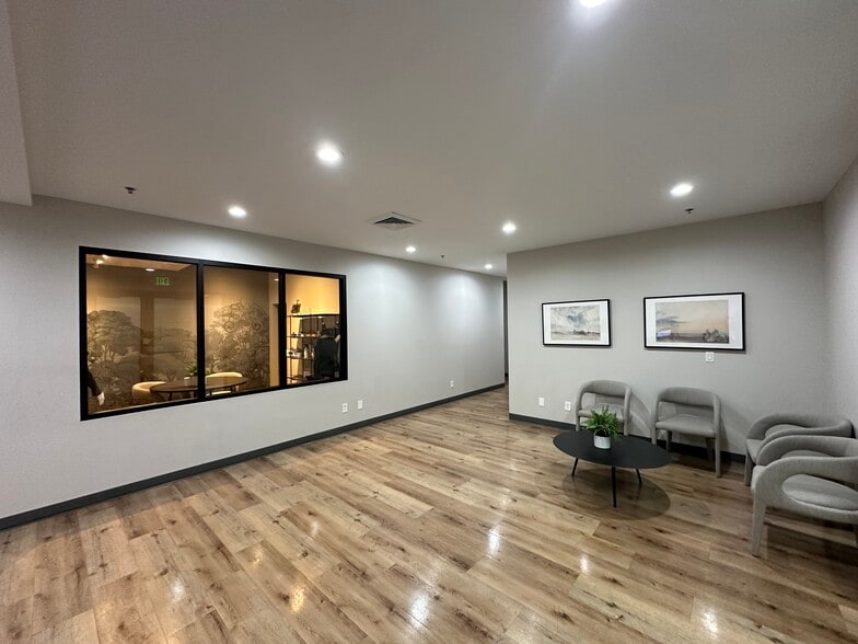 More Photos Of 86 N University Ave, Provo Office Residential For Lease