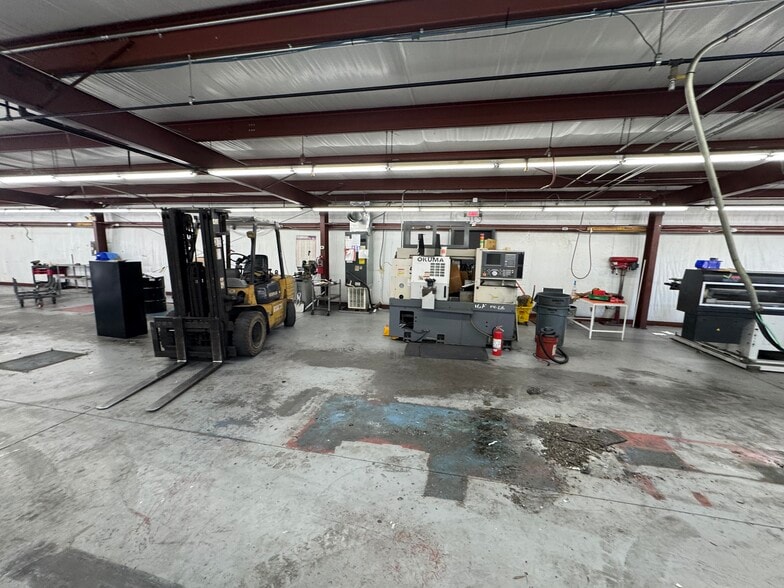 More Photos Of 880 W Union Rd, West Union Industrial For Sale