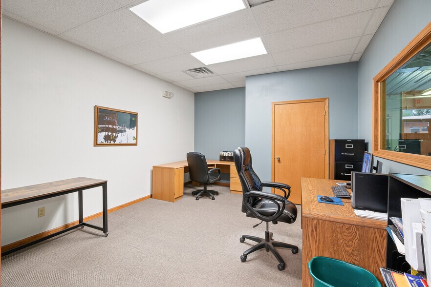 More Photos Of 316 N Main St, Lake Mills Office For Sale