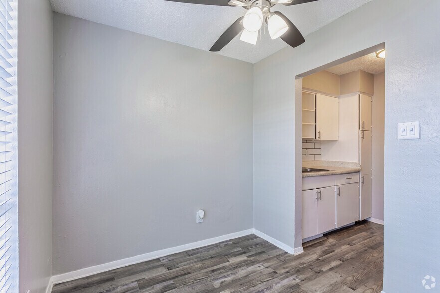 More Photos Of 2710 W Walnut St, Garland Apartments For Sale