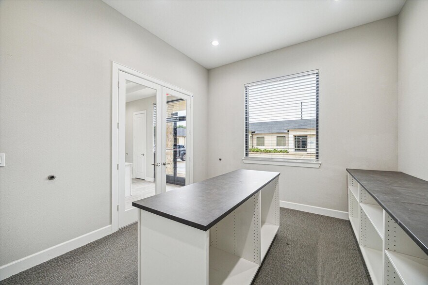 More Photos Of 4220 Cartwright Rd, Missouri City Medical For Lease