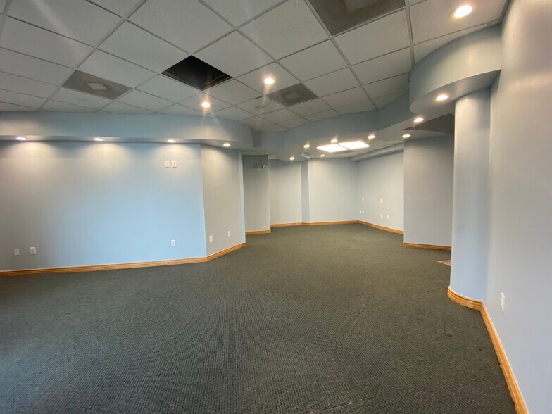 More Photos Of 1010 Kennedy Dr, Key West Medical For Sale