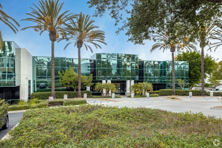 Primary Photo Of 13500 Danielson St, Poway Manufacturing For Sale