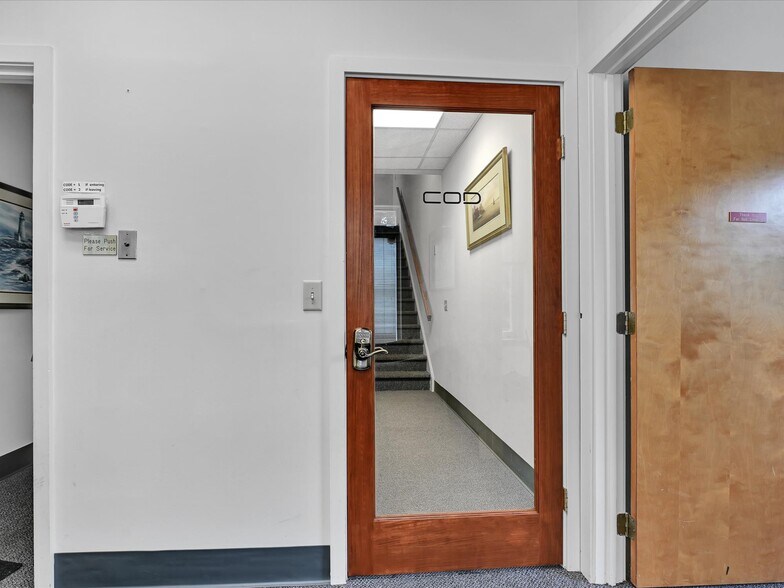 More Photos Of 120 Commons Ct, Chadds Ford Office For Lease