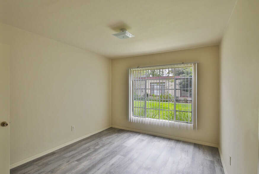 More Photos Of 485 E Washington Blvd, Pasadena Apartments For Sale