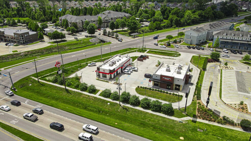 More Photos Of 5947 Creek Centre Dr, Baton Rouge General Retail For Lease