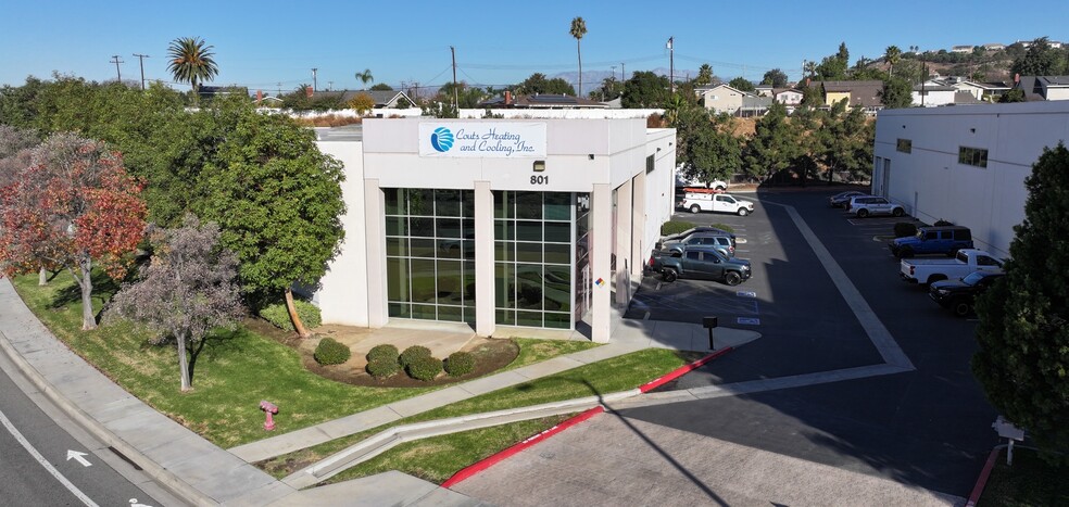 Primary Photo Of 801 E Parkridge Ave, Corona Warehouse For Lease