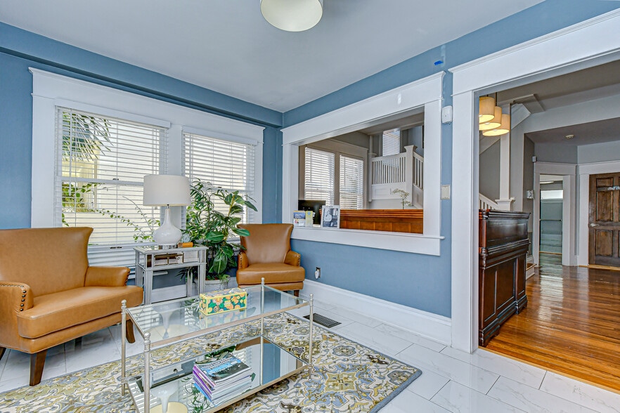 More Photos Of 707 W Swann Ave, Tampa Office For Sale