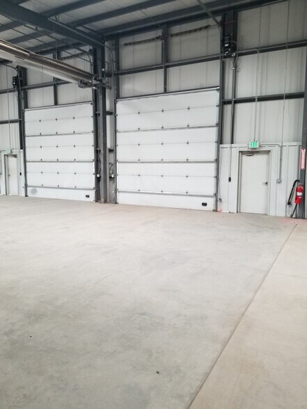 More Photos Of 6645 Swan Ct, Cheyenne Warehouse For Lease