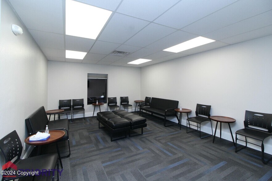 More Photos Of 623 N Commercial Dr, Gillette Office For Lease