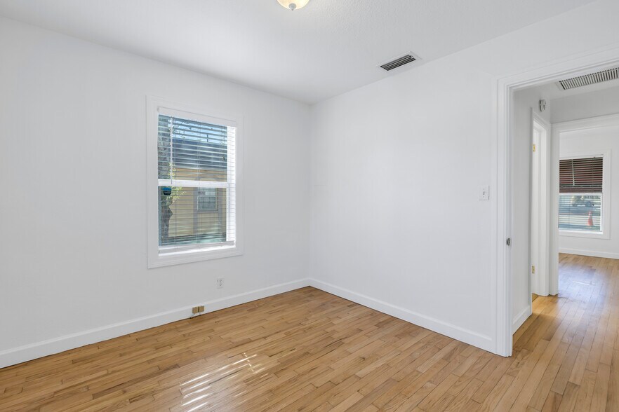 More Photos Of 3521 1st Ave N, Saint Petersburg Loft Creative Space For Sale