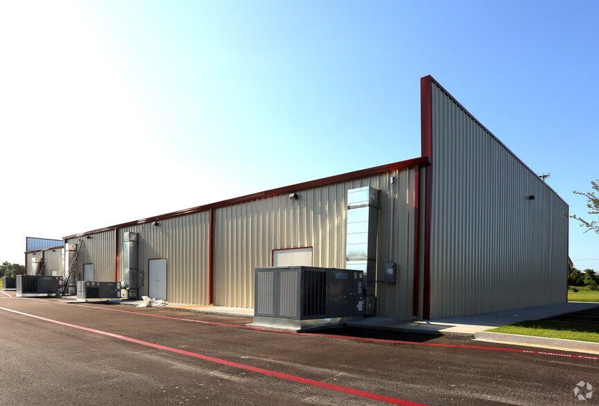 More Photos Of 985 E 141st St, Glenpool Unknown For Lease