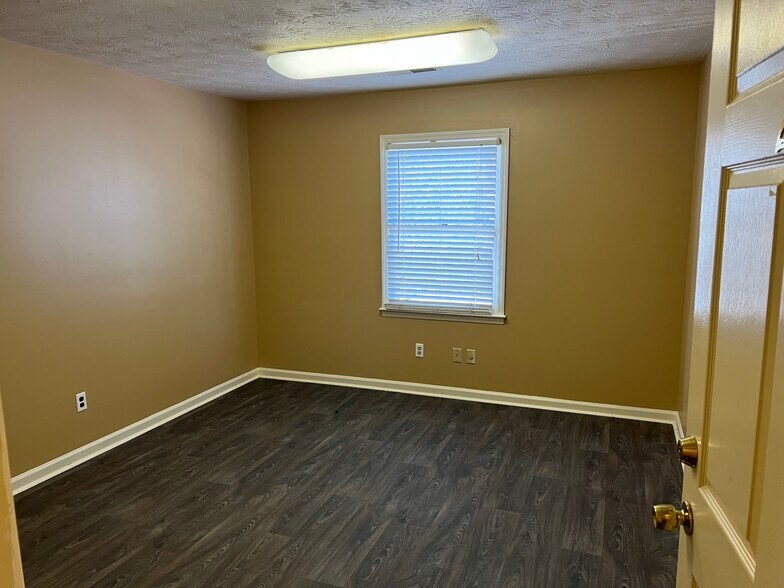 More Photos Of 1330 Concord Rd, Smyrna Office For Lease