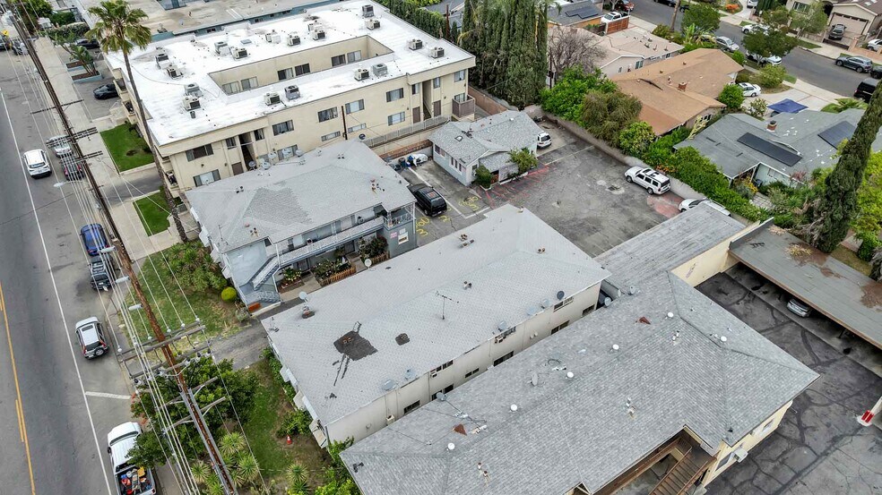 More Photos Of 6860-6870 Hazeltine Ave, Van Nuys Apartments For Sale