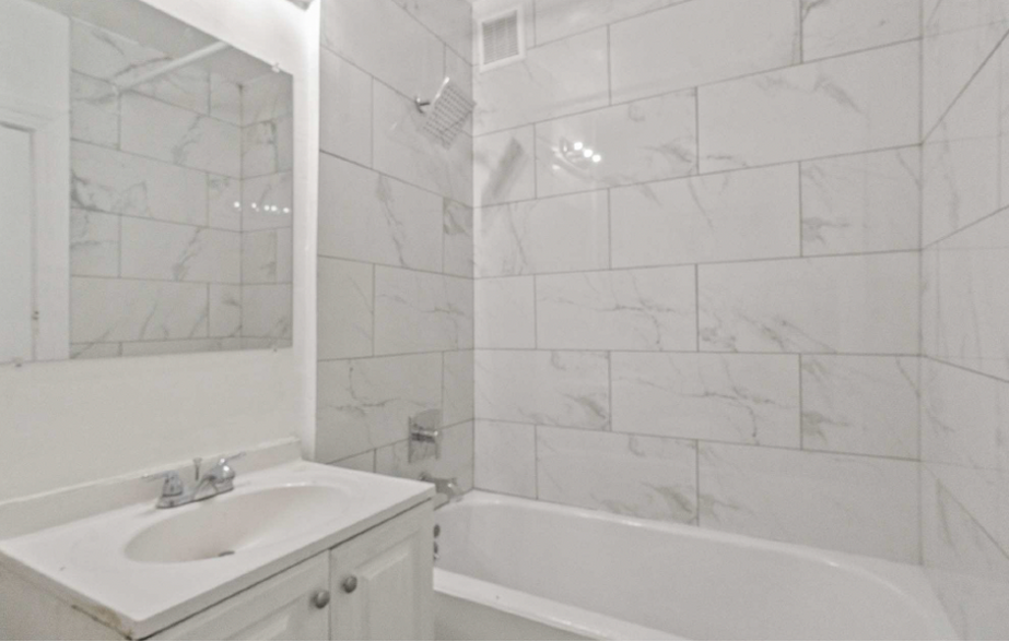 More Photos Of 2506 S Budlong Ave, Los Angeles Apartments For Sale