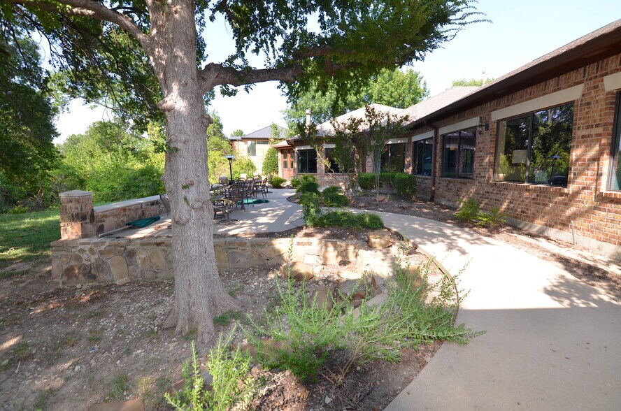 More Photos Of 6190 Virginia Pky, McKinney Medical For Lease