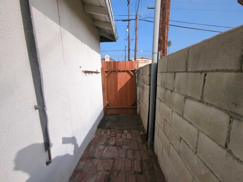 More Photos Of 11100 Lower Azusa Rd, El Monte Apartments For Sale